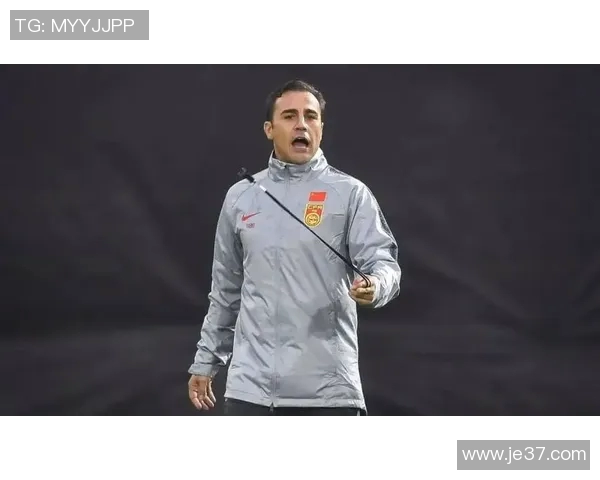 卡纳瓦罗如何凭借卓越技艺成为意大利防线的传奇与世界顶级后卫之一